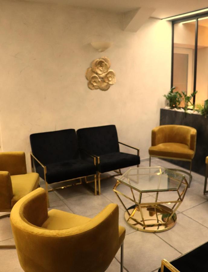 Hotel Restaurant Le Saint Augustin Bagian luar foto