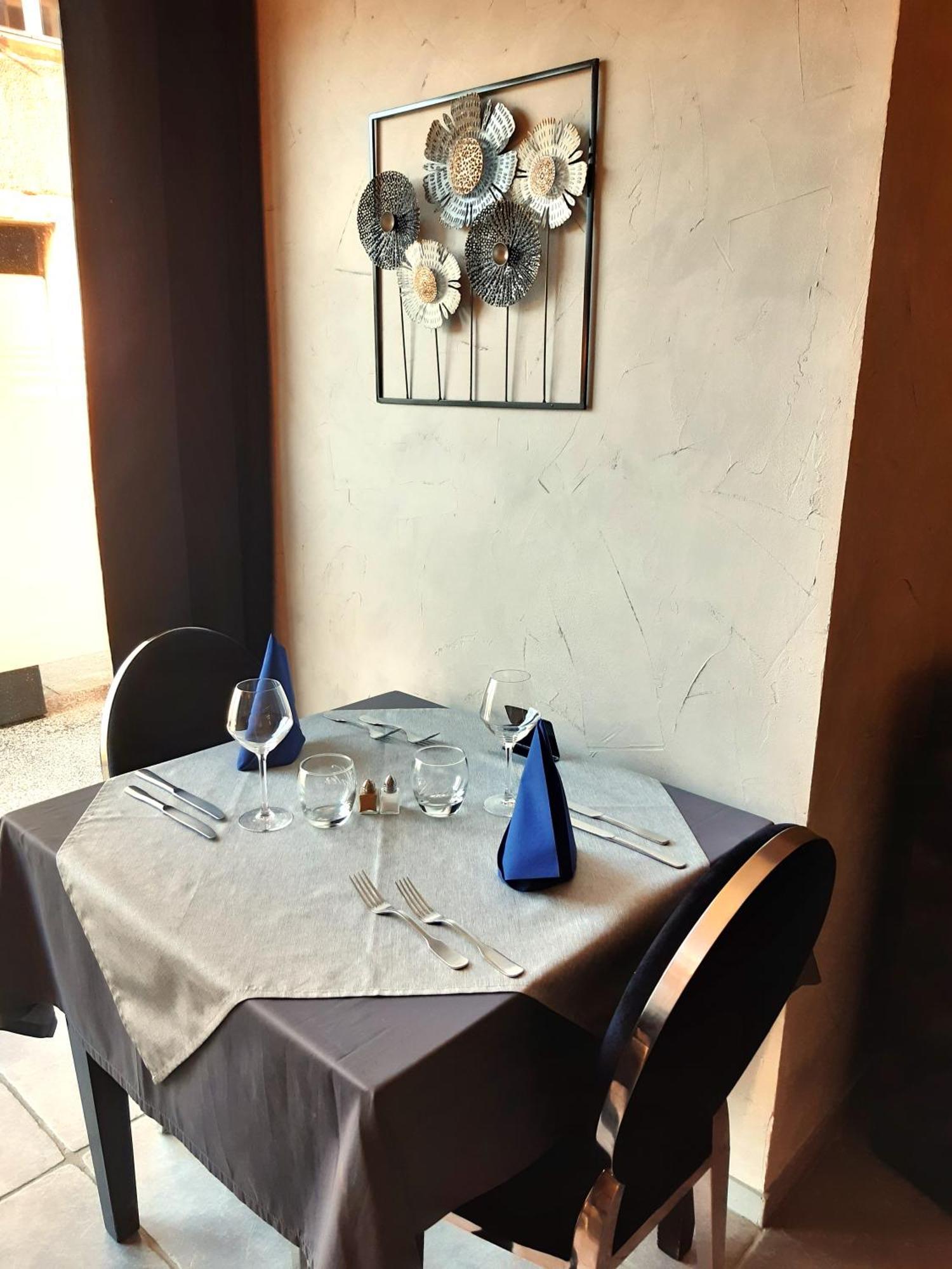 Hotel Restaurant Le Saint Augustin Bagian luar foto